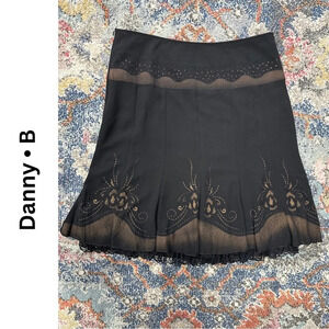 🛍️3/$40 Danny B  Black Fit and Flare Skirt with nude Floral Accent Lined Large